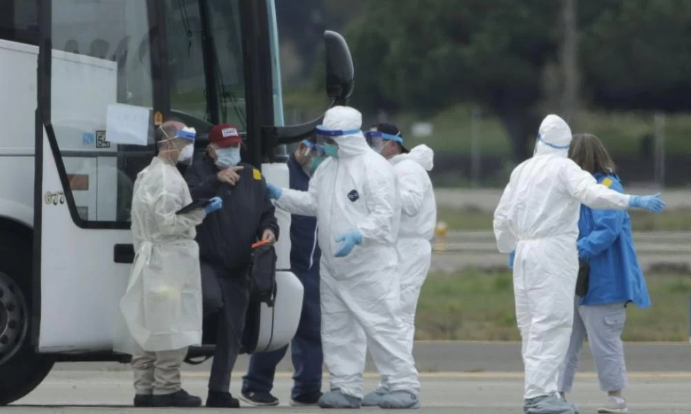 «Σας παρακαλώ, μείνετε σπίτι»: Ραγδαία αύξηση κρουσμάτων κορονοϊού στις ΗΠΑ